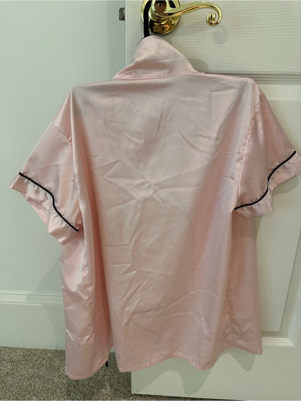 SHEIN Light Pink Satin Short PJ Set with Black Trim - Picture 4 of 5